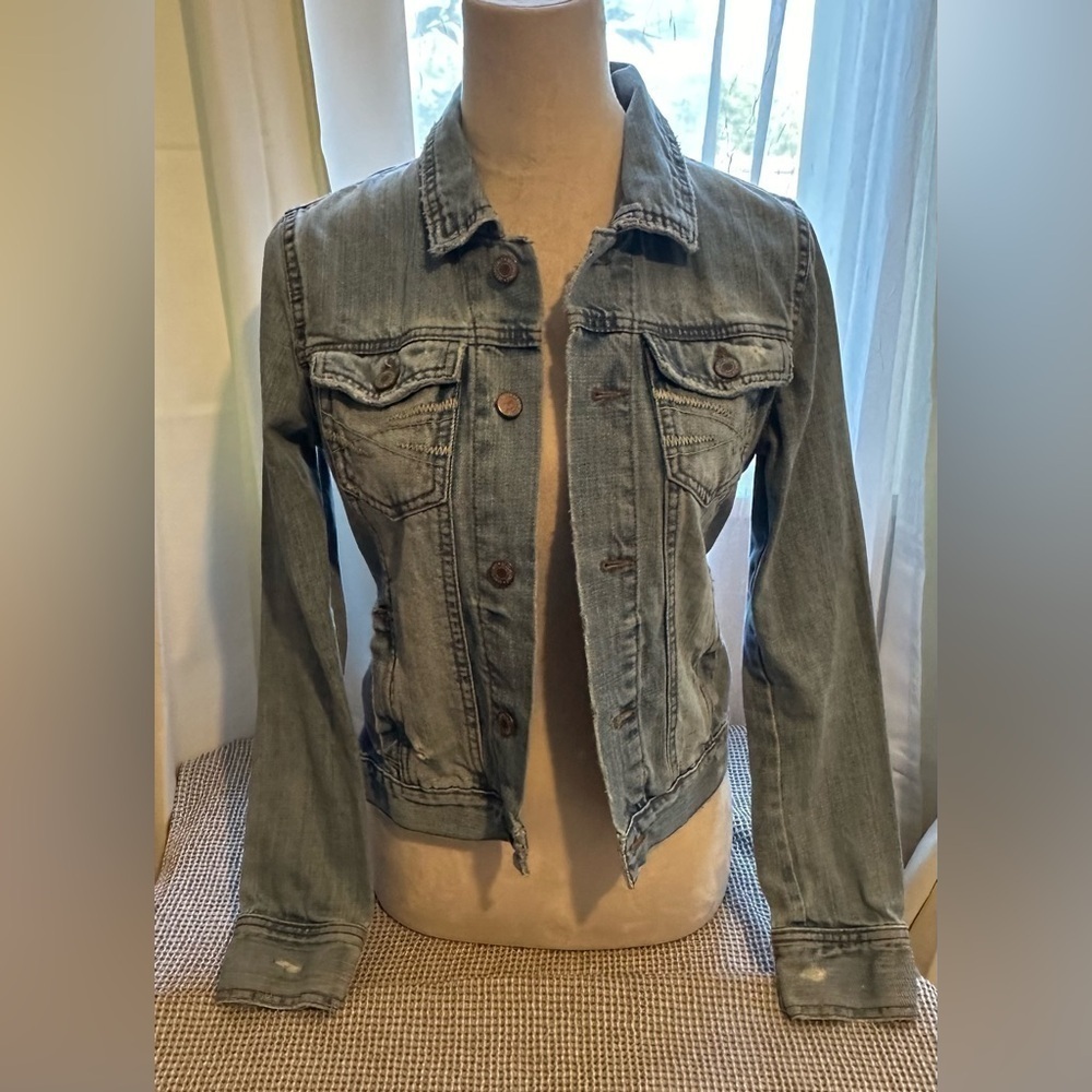 Aeropostale Brand Blue Denim Distressed Cropped Jacket Size Medium